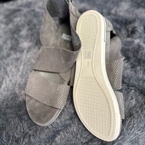 Stylish Gray Women's Sandals
